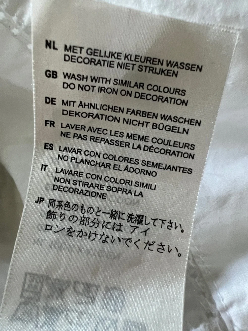 Oilily Crisp White Cotton Dress with Colorful Embroidery EUC - Picture 8 of 8